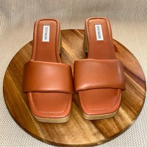 Steve Madden cognac clog-style open toed heel
